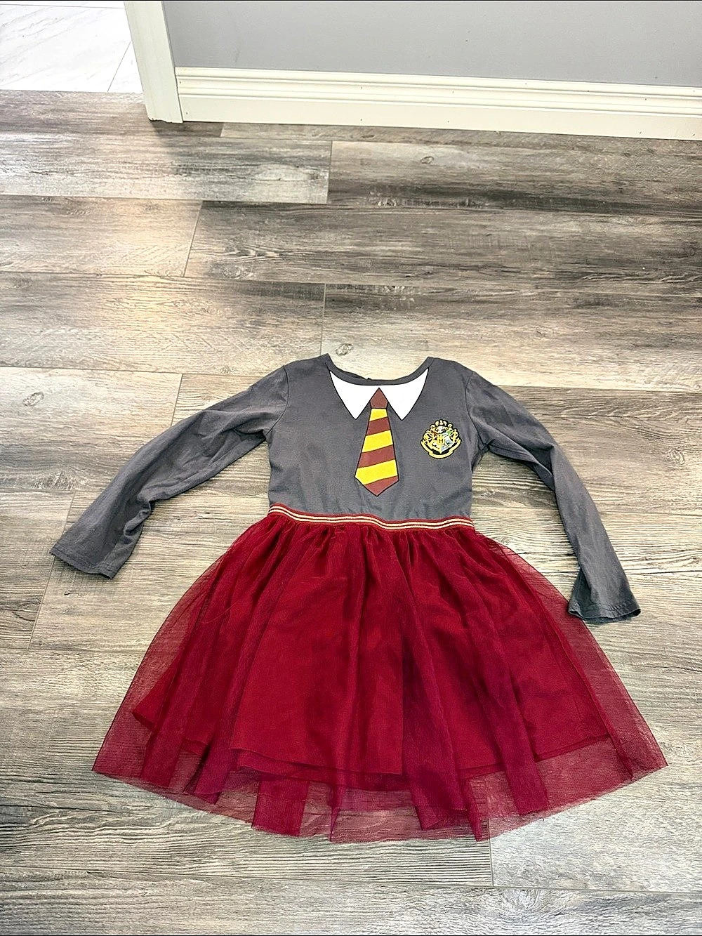 Harry Potter Dress Red & Gray Size Medium Like New